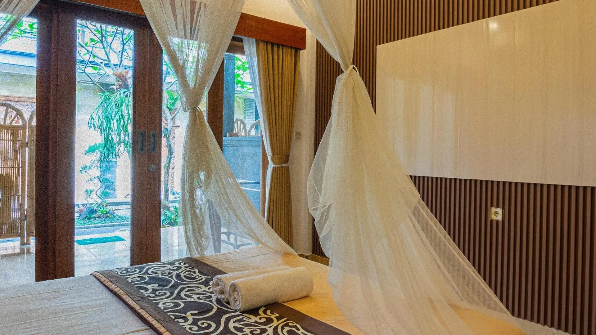 Artha Dewata Home Stay Убуд 2*,